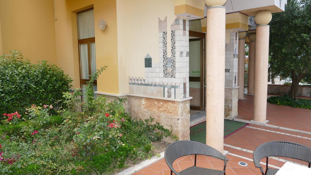 Hotel L'Ulivo Mirabella Eclano Exterior foto