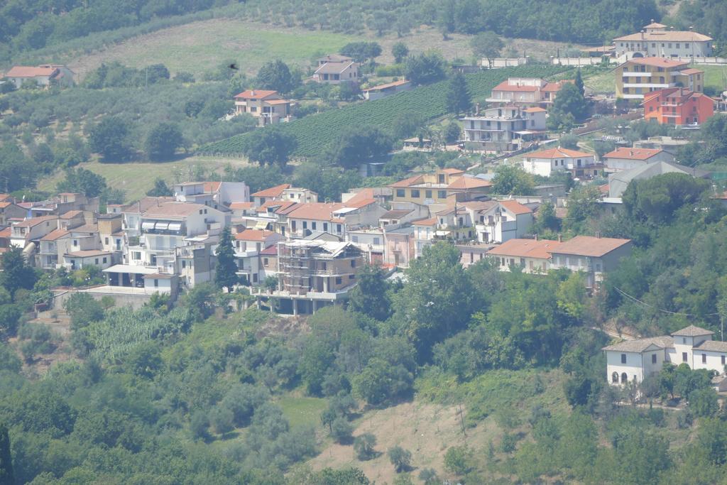 Hotel L'Ulivo Mirabella Eclano Exterior foto
